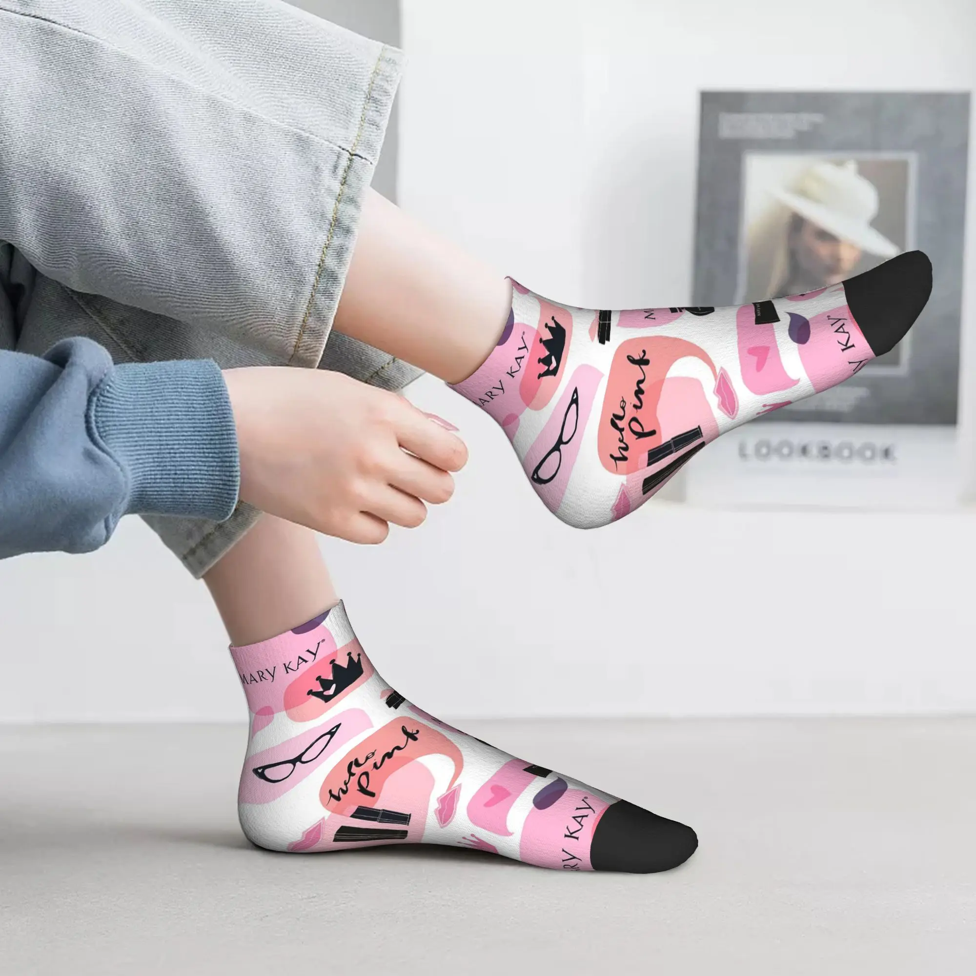 

All Seasons Mary Kay Cosmetics Socks Harajuku Super Soft Crew Socks Hip Hop Stockings for Men Women Gifts