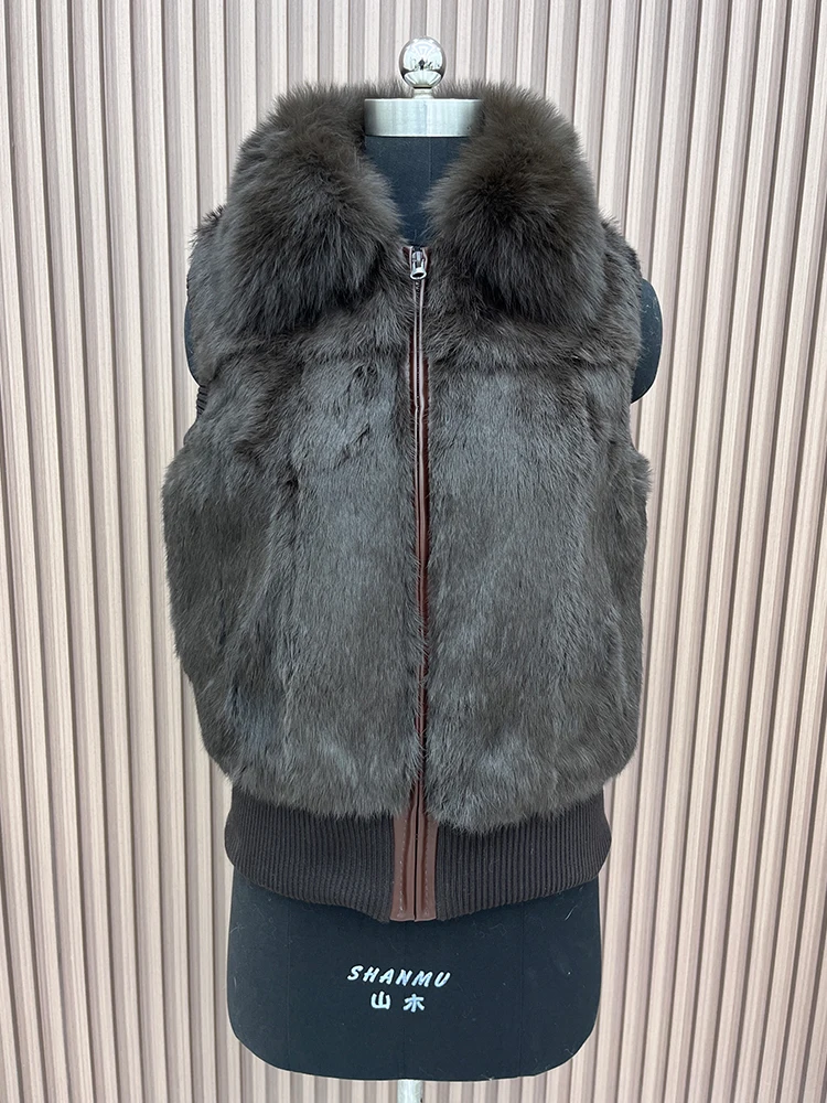 Рисунок 2 - Женский жилет из натурального кроличьего меха