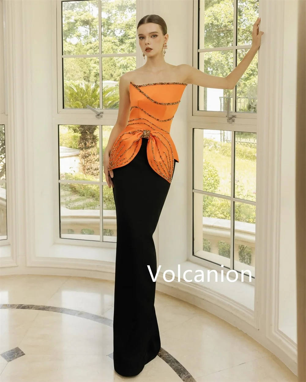 فساتين طويلة بدون حمالات مستقيمة مطرزة بطيات مخصصة مناسبة مخصصة للسهرات المتألقة رسمية رائعة