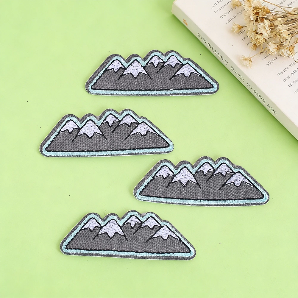 Schneebedeckter Gebirgszug, Stickerei-Aufnäher zum Aufbügeln, 7,7 x 2,8 cm, Outdoor-Natur-Camping-Applikation für Kleidung, Hüte, Taschen, DIY-Dekoration – Detail 4