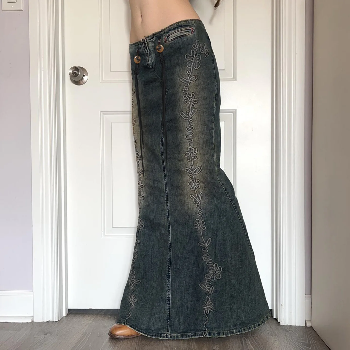 Autumn new low waisted drawstring casual embroidered retro vintage denim skirt