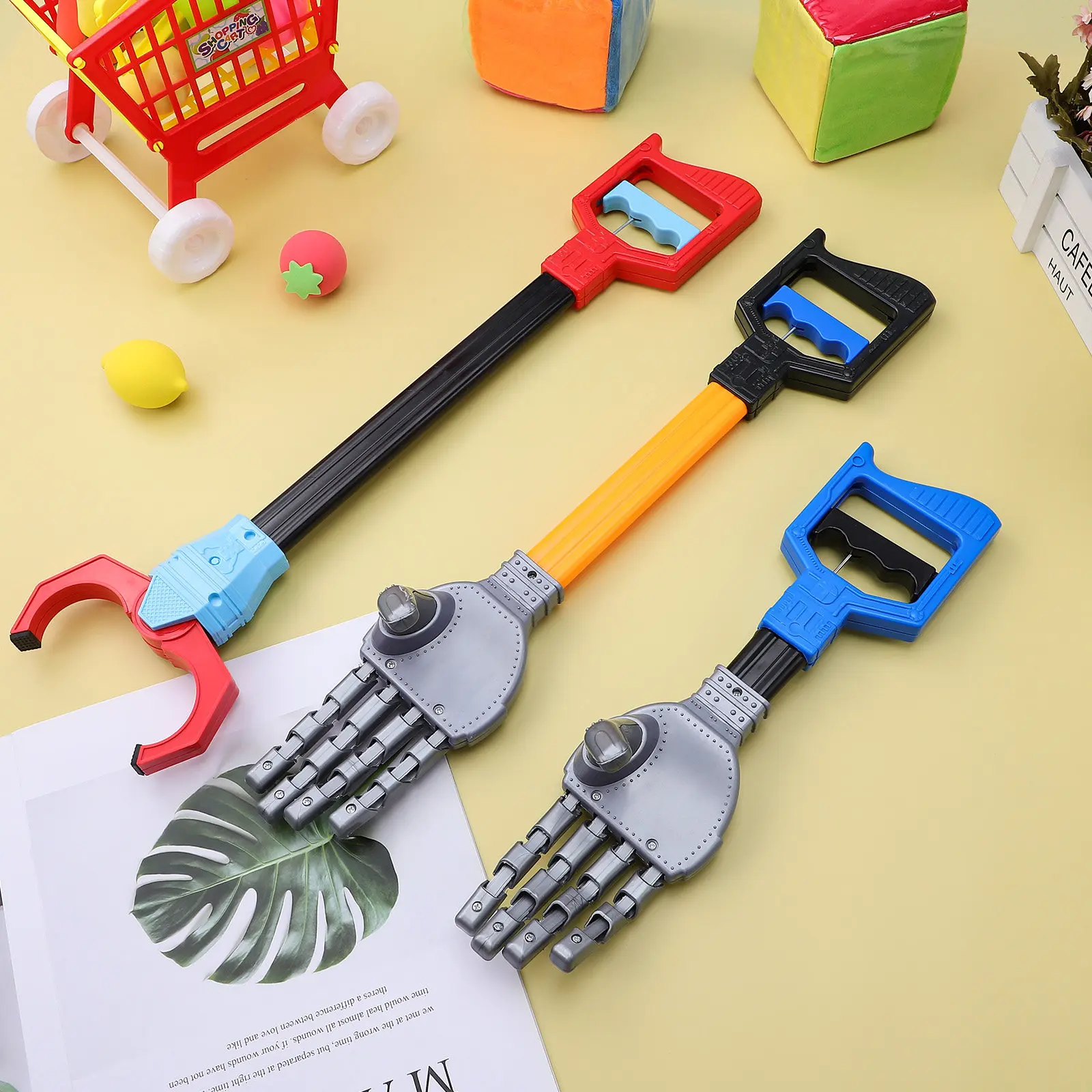 

3Pcs Robot Hand Grabber Kit Sturdy Plastic Pick Up Tool Enhancing Motor Skills Interactive Grabbing Tool Grabber Toy