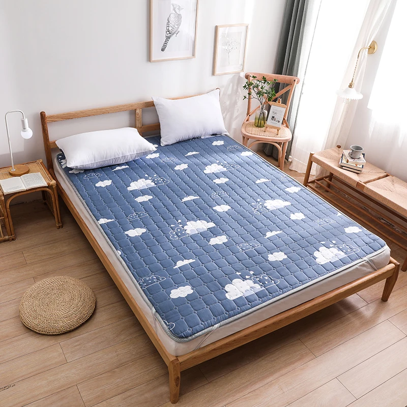 

Dual use mattress for winter and summer. tatami mats Two sides of the dormitory are equipped with cool mats, hard mats