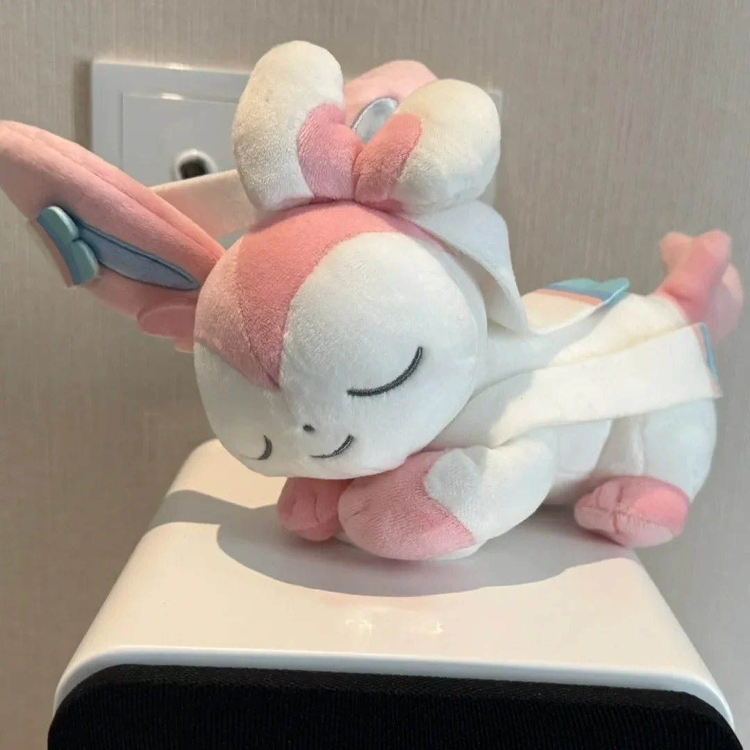 bonito-dormindo-sylveon-charizard-sprigatito-altaria-fuecoco-plushies-kawaii-pokemon-colecao-de-pelucia-brinquedos-macios-presentes-de-natal-fas