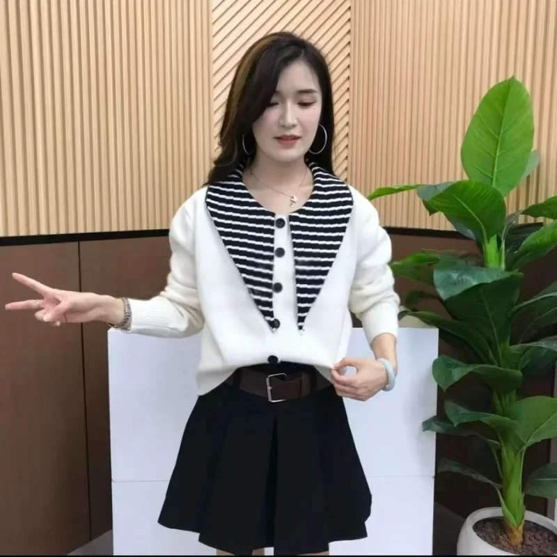 

Новинка 2023 года, осенний полосатый вязаный кардиган с острым воротником для женщин, мягкий и восковый шикарный свободный свитер с длинными рукавами