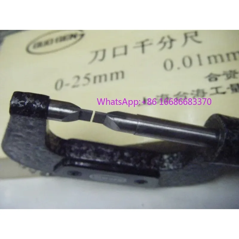 Electronic digital display knife edge micrometer Electronic digital display blade micrometer 0-25mm * 0.001 Thickness 0.4 0.7
