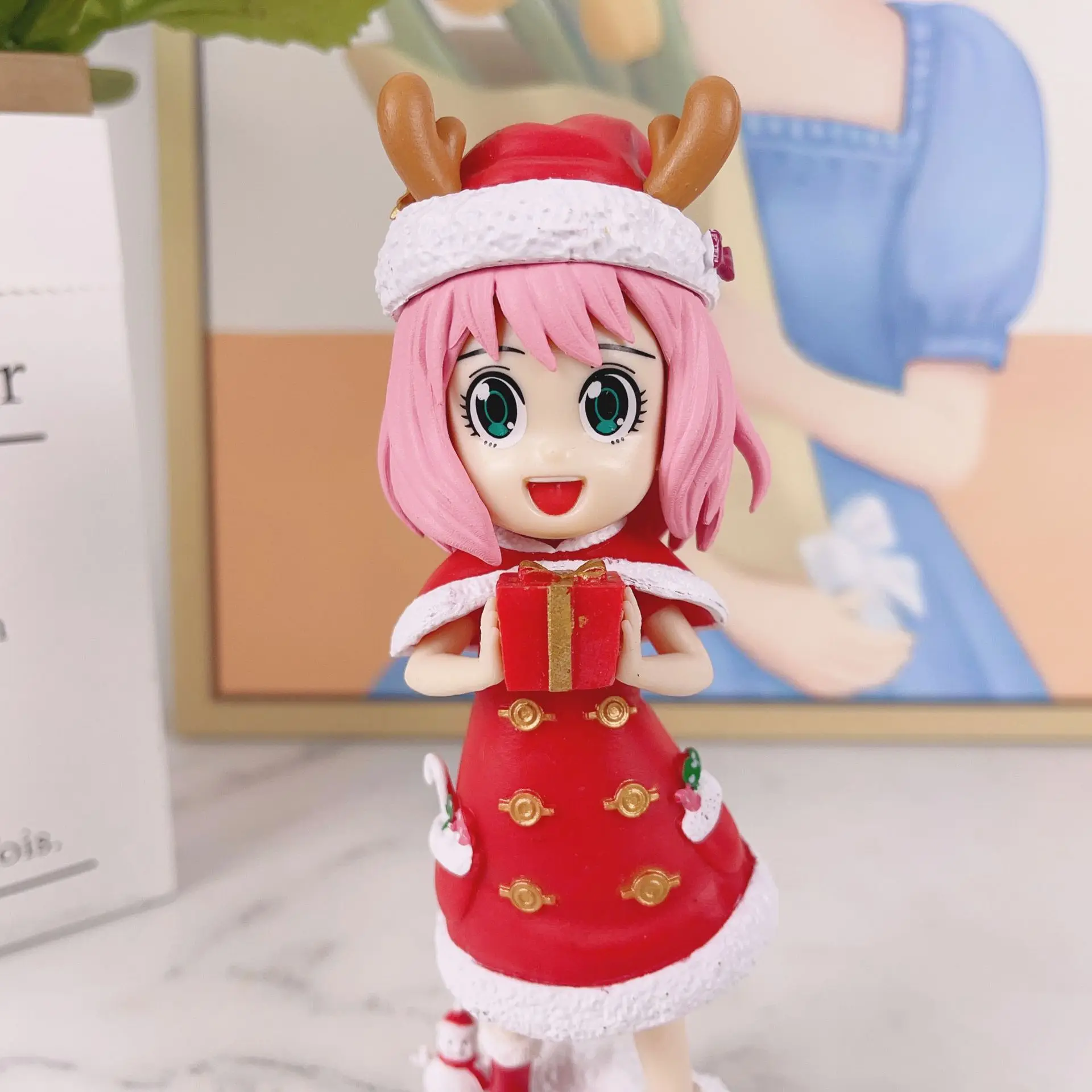 Neue 16 cm Anime Anya Forger Weihnachten Kleid Edition Stehende Haltung Action Figure PVC Modell Spielzeug puppe Desktop ornament Geschenke