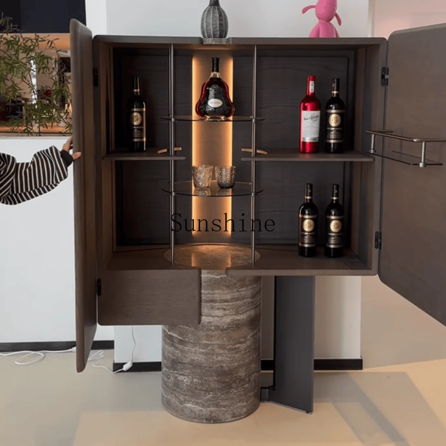 Light luxury storage, dining side cabinet, simple and modern entrance, stable and durable, round and smooth