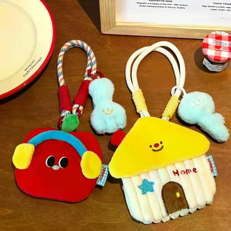 Monedero de cabaña de felpa de dibujos animados, llavero Kawaii, bolsa de almacenamiento de joyería de felpa, colgante, mochila, bolso, decoración, regalo colgante