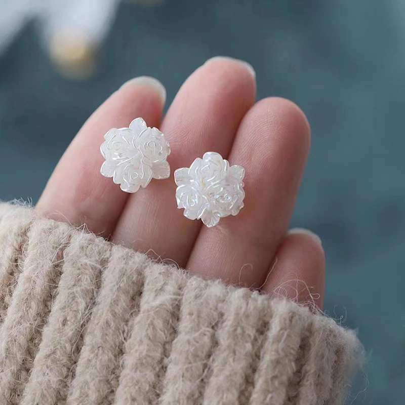 Großer weißer Kamelienblüten-Ohrstecker für Frauen, einfacher süßer Acrylharz-Ohrschmuck, Hochzeit,