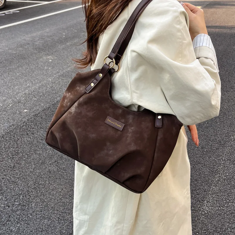 حقيبة يد عصرية لعام 2025، محفظة ركاب متعددة الاستخدامات للنساء، حقيبة كاجوال تحت الإبط، حقيبة كتف واسعة، حقيبة كروس ليلاً ونهارًا