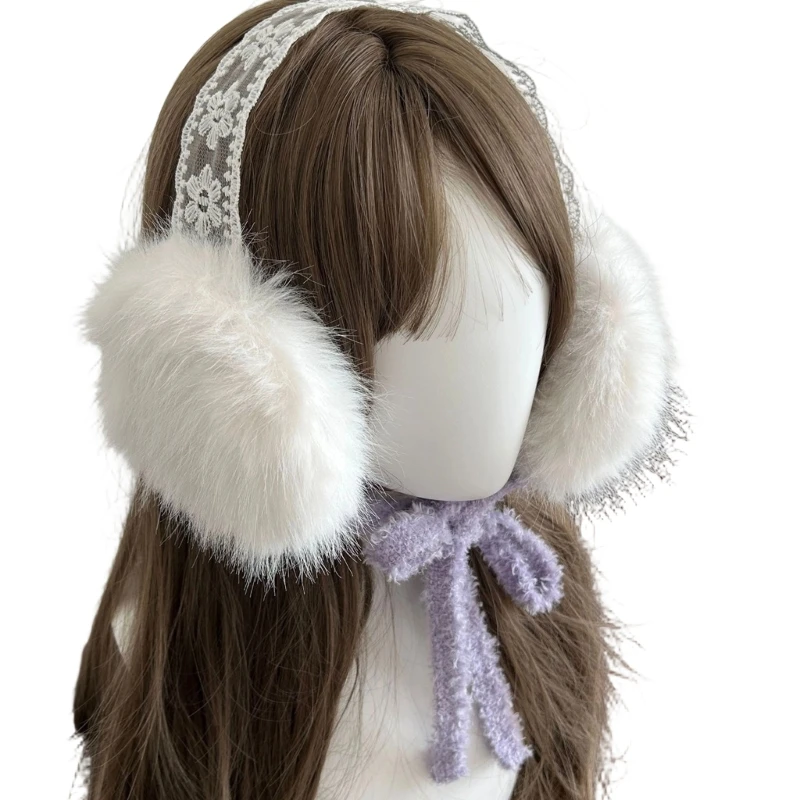 chauffe-oreilles-en-peluche-avec-bande-dentelle-decorative-integree-attaches-sous-le-menton-pour-une-couverture-exterieure