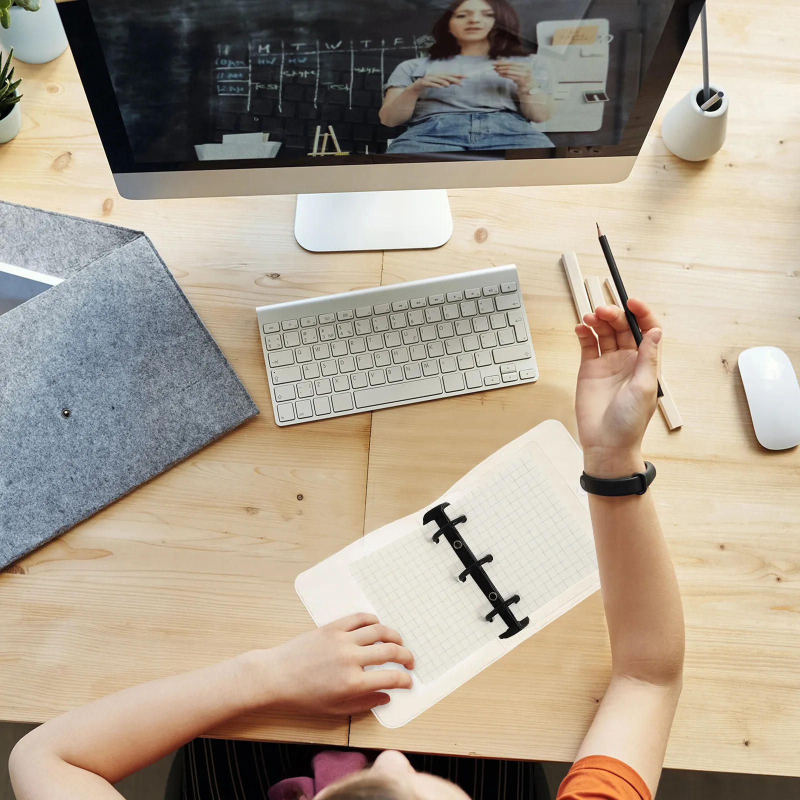 

Набор из 1 прозрачного ПВХ-блокнотов с тремя кольцами для бумаги формата А5, идеально подходит для DIY-планировщиков и канцелярских принадлежностей