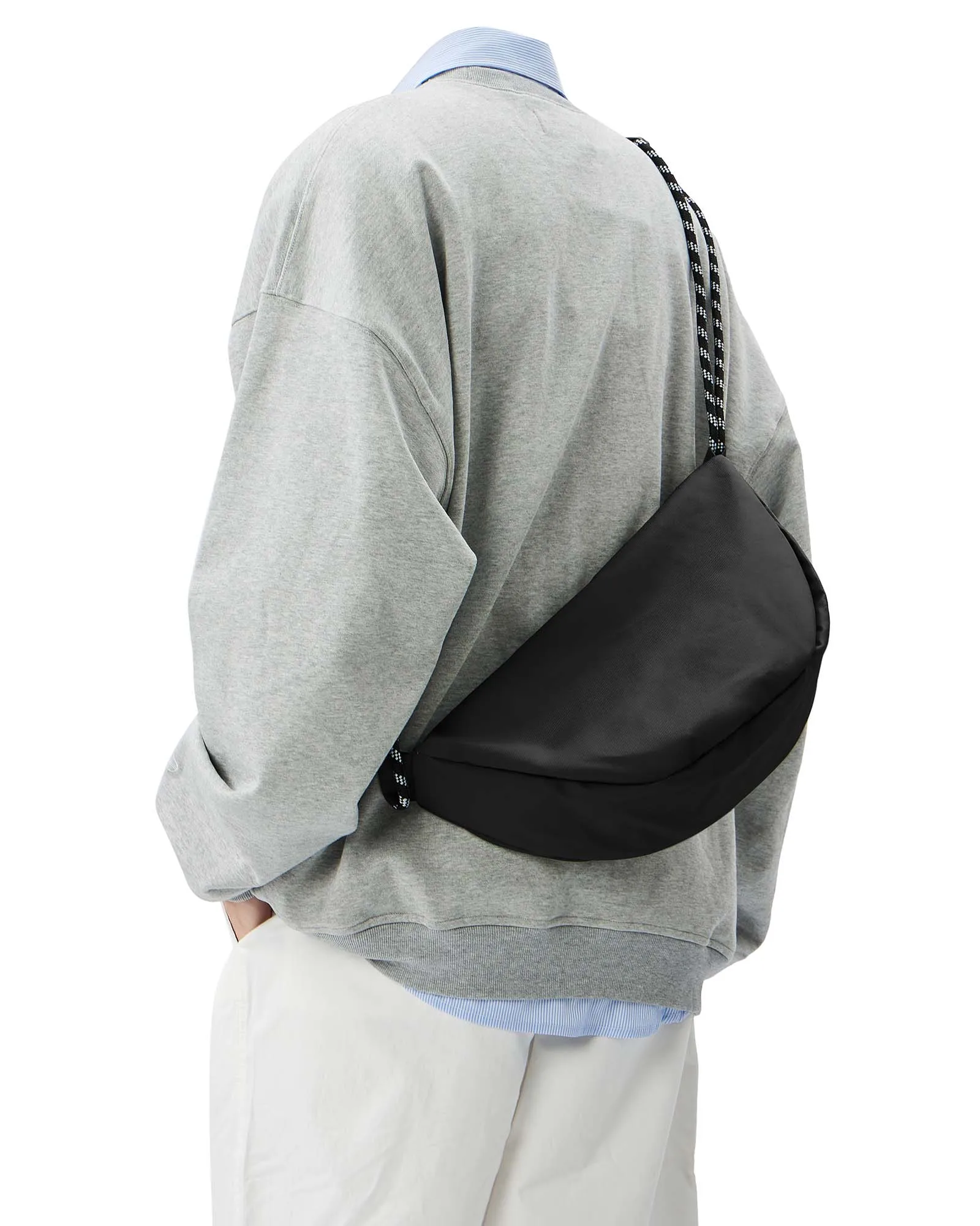 

Lightweight sports crossbody bag for men, large capacity dumpling bag for women, new all-in-one men's bag, commuter shoulder bag