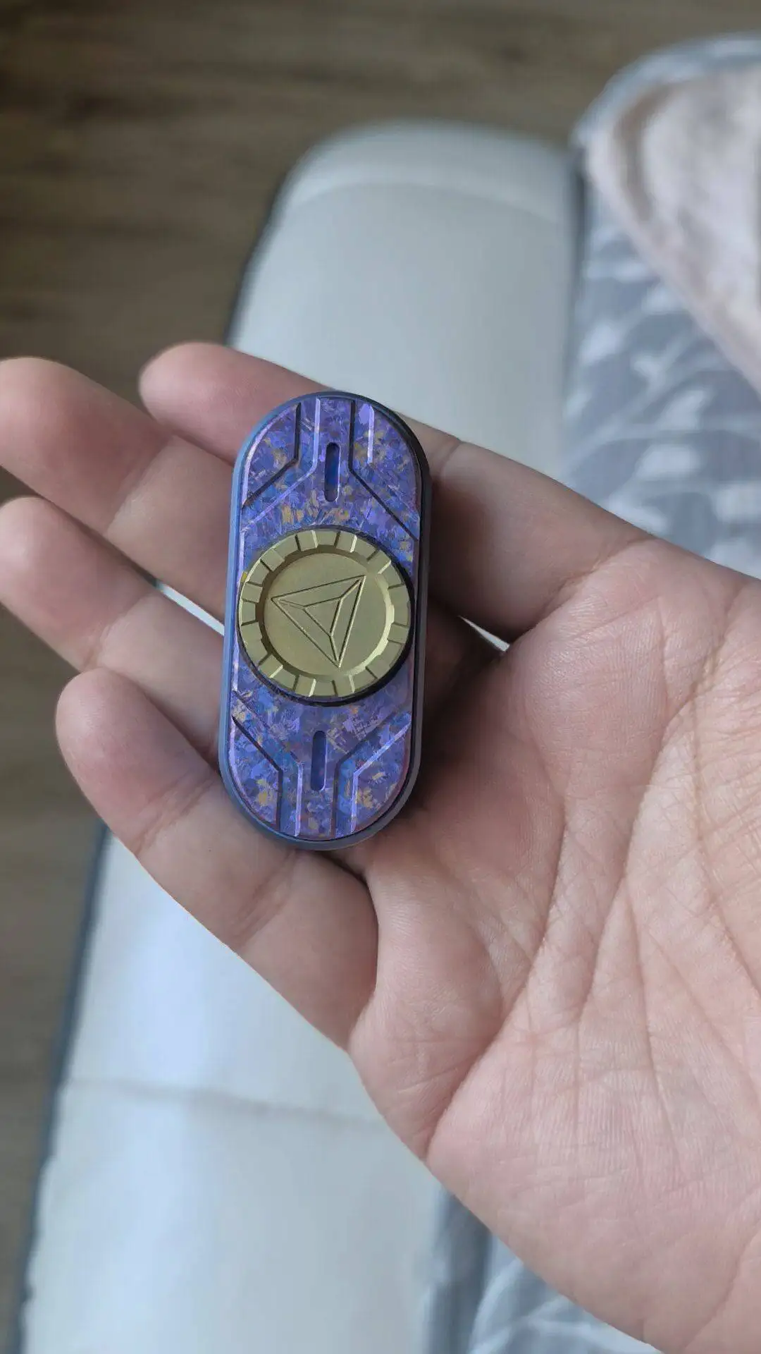 Used EDC Halu Player Phantom Ice Crystal Titanium Push Card, Titanium Alloy Material, Purple Ice
