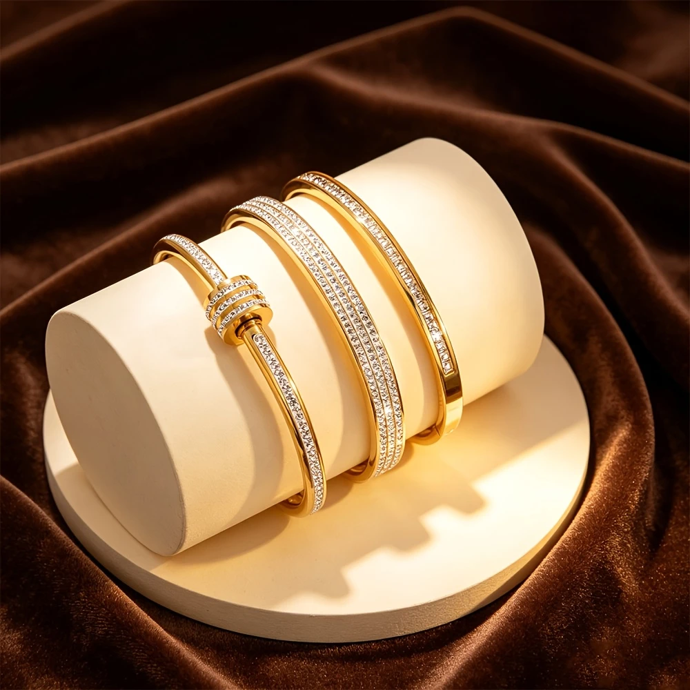 Randomly Selected 1 Piece of Women's 18K Gold-Plated Stainless Steel Bracelet, Fully Inlaid with Synthetic Zircon, Non-Fading, Stackable Luxury Jewelry, Suitable for Birthdays, Weddings, and Parties