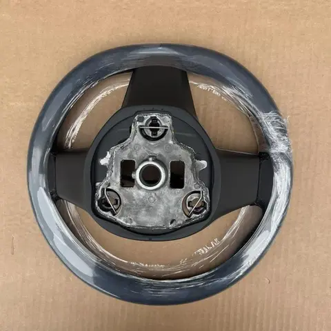 8 best sales tesla model 3 steering wheel - №2