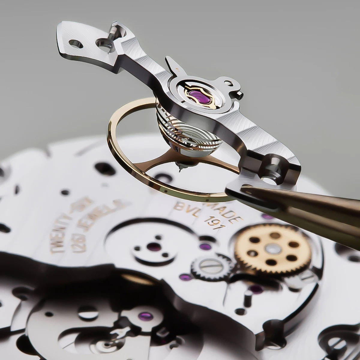 1 قطعة استبدال ساعة التوازن عجلة إصلاح جزء لحركة المشرق 46941 46943 مع تاج ساعة زنبركية الشعر ل 46941 46943