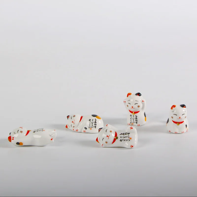 Cat Shape Chopsticks Holder Japanese Ceramic Chopsticks Stander Home Hotel Cute Sushi Food Korean Snacks Chopsticks Pillow ZC604