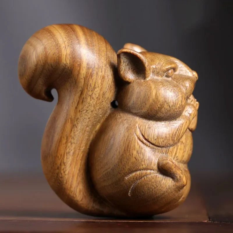 

YZ252 - 6X5.3X3.6 CM Green Sandalwood Carving Figurine Netsuske - Squirrel