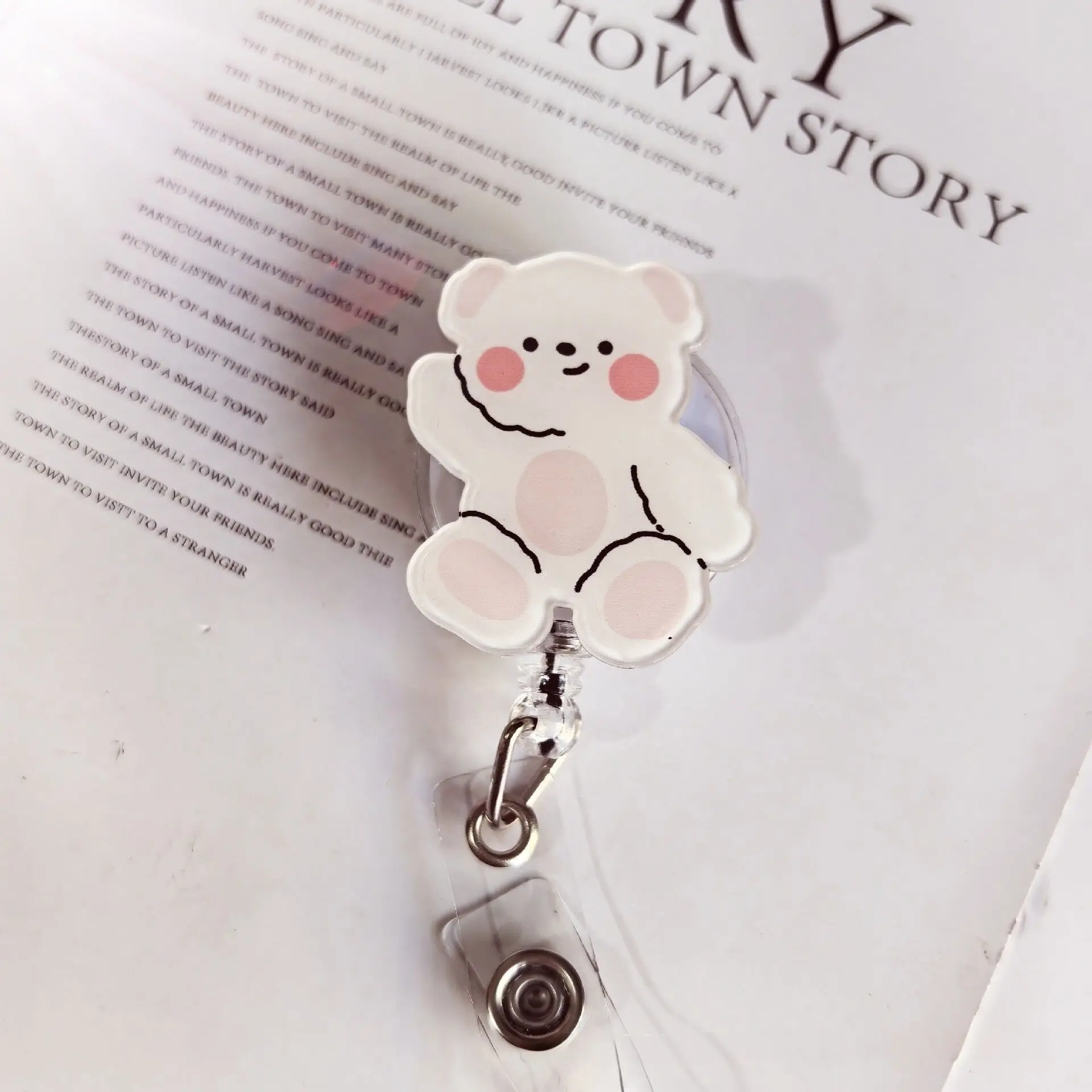 2026 New Arrival 1 Piece Cute Bear Retractable Nurse Badge Reel Cute Cartoon Student Doctor Teacher ID Card Holder Keys Lanyard