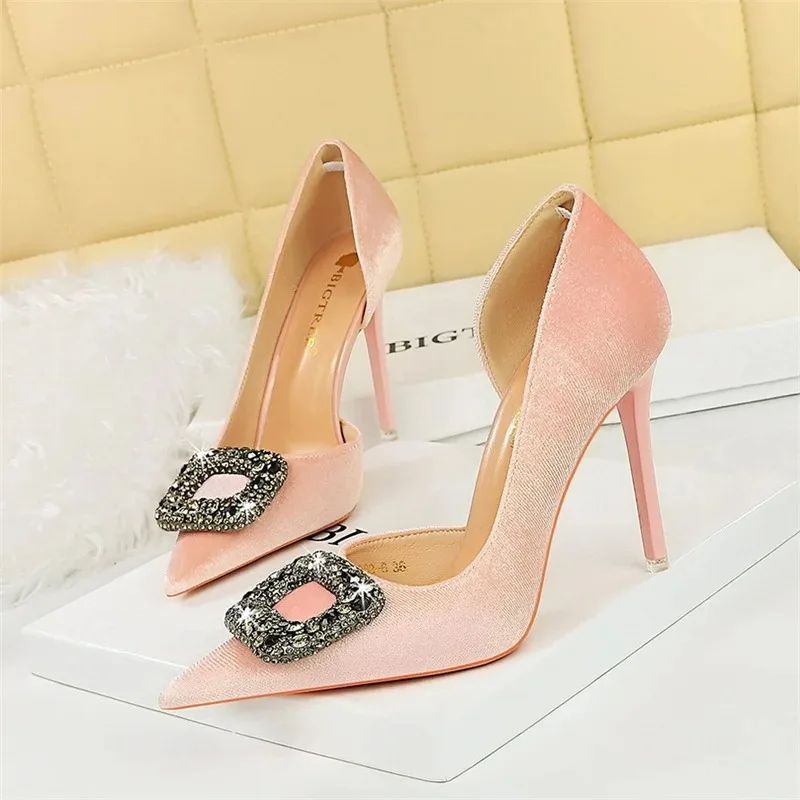 

7CM Womens Shoes Exquisite Rhinestone Pointed Tip High Heels Luxury Wedding Shoes For Woman Fashion Designer Shoes Zapatos Mujer