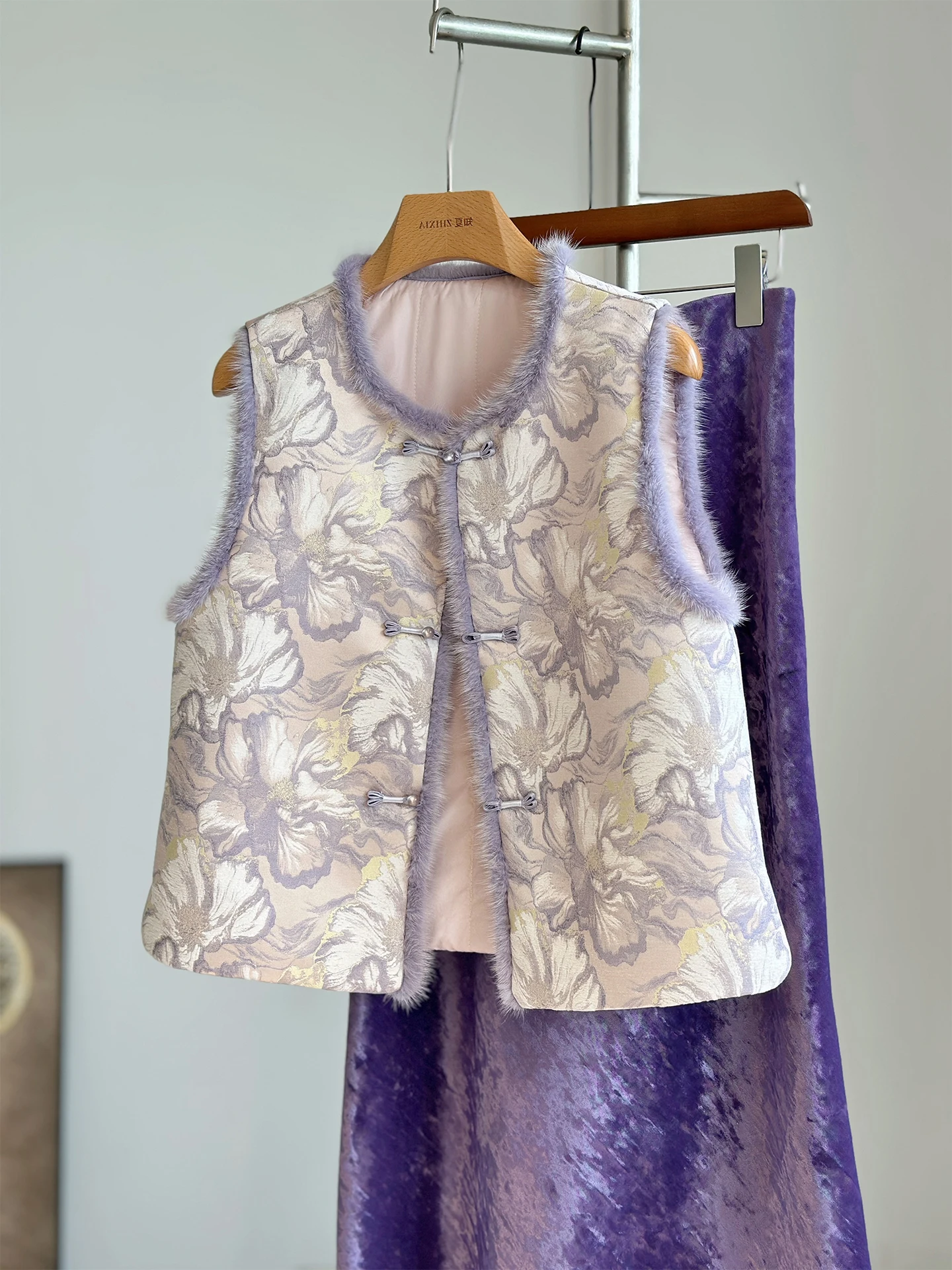 Nieuwe Chinese Sle Katoen Gevoerd Jaet 2025 Herfst Winter Nieuwe vrouwen Dichtgeknoopt Nertsenbont Vest Bovenkleding Pendelen Sle Regelmatige L...