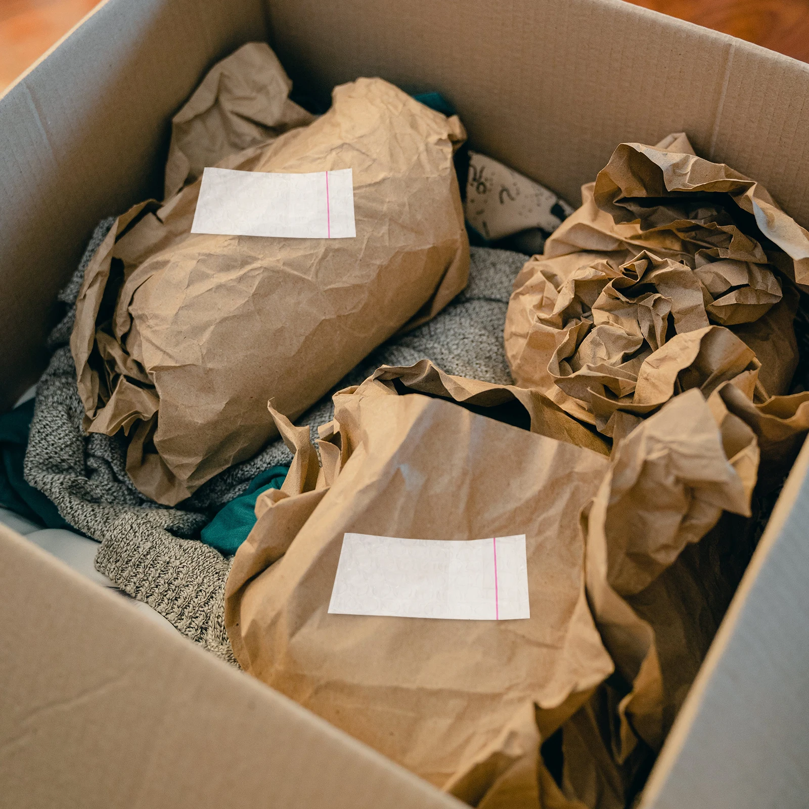 Double Layer Thickened Shockproof Bubble Mailers Self-Sealing Closure for Moving Shipping Storage Packaging Protection