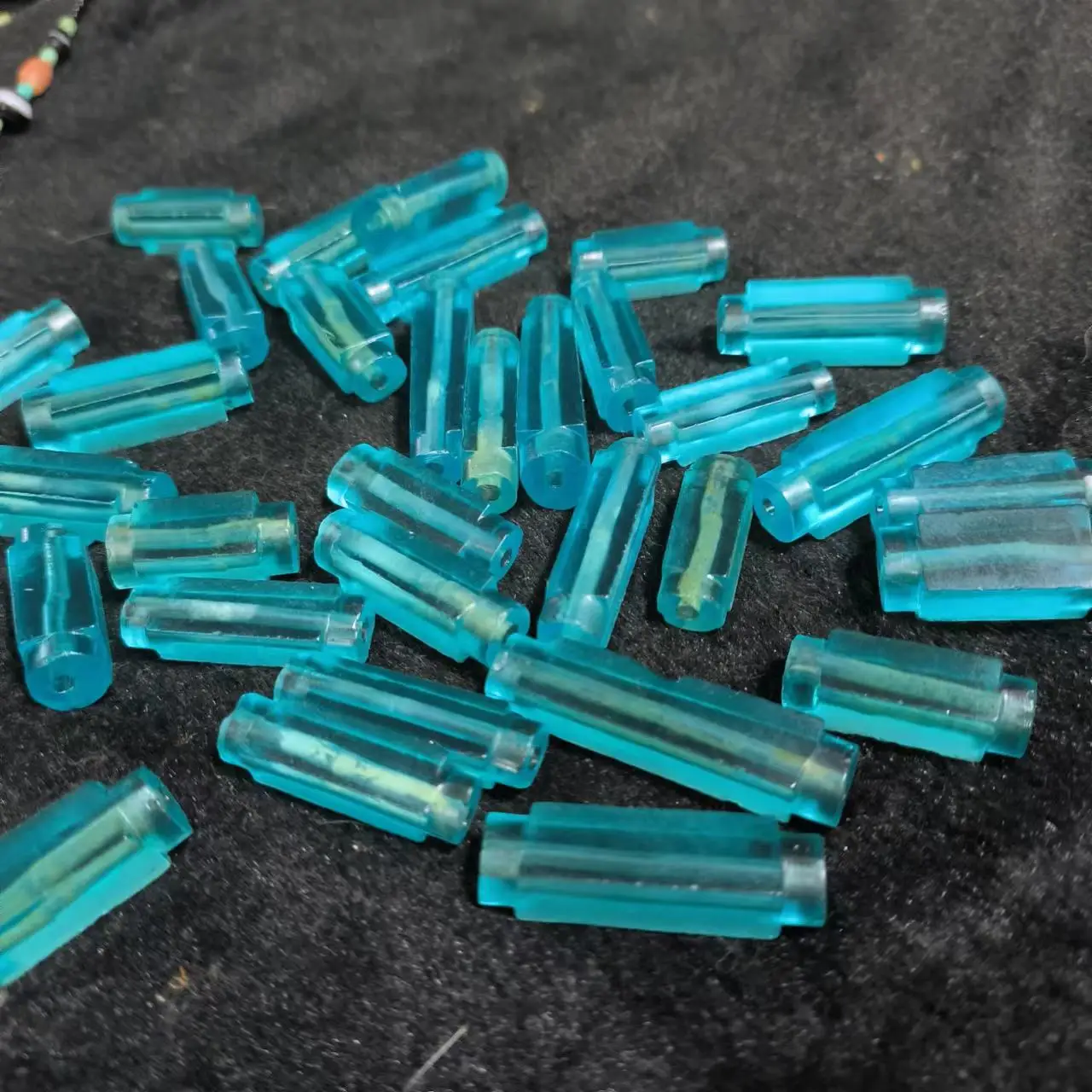 1pcs/lot Natural ancient west asian Old glass sea blue square cylindrical Beads transparent No impurities Accessories jewelry