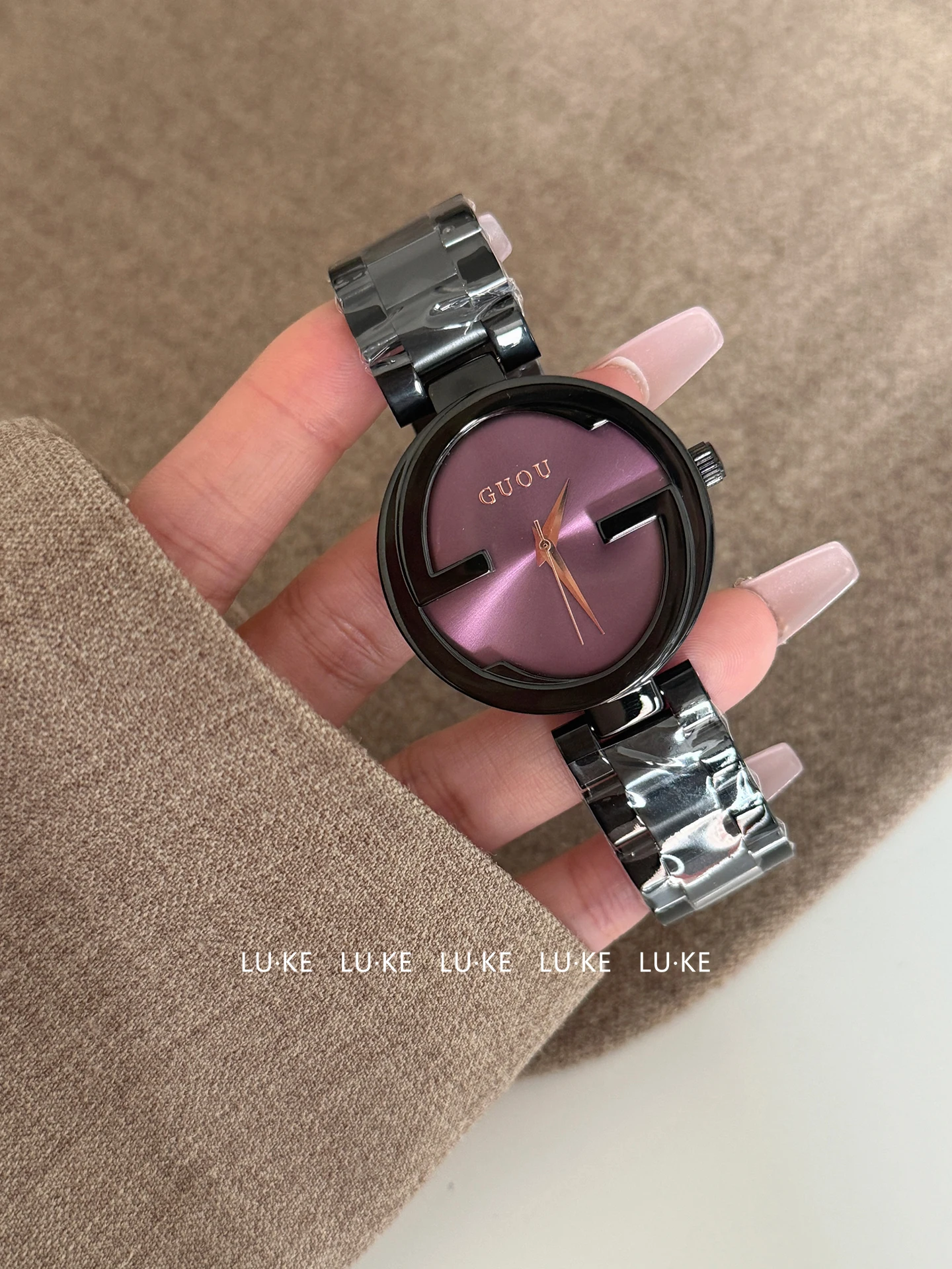 

Black and purple large dialsteel strapelegant high-end quartz watch for womena gift for ladieswomen's stainless steel wristwatch