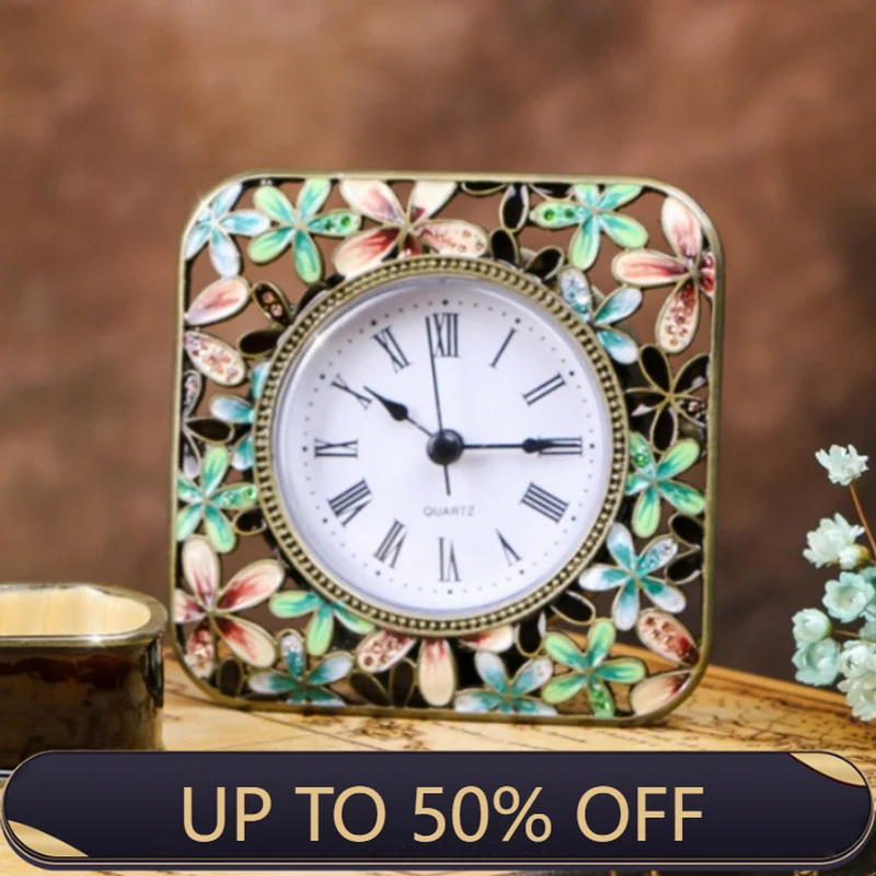 Nordic Table Clocks Luxury Retro Design Desk Clocks Household Minimalist Mini Clock Elegant Aesthetic Vintage Desktop Clock