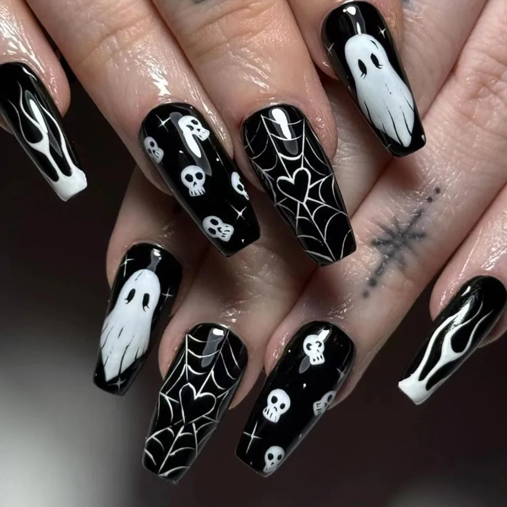 

24 Pcs Halloween Press on Nail Medium-length False Nails White Ghost Skull Head Fingernails Fake Holiday Prosthetic Nail Set