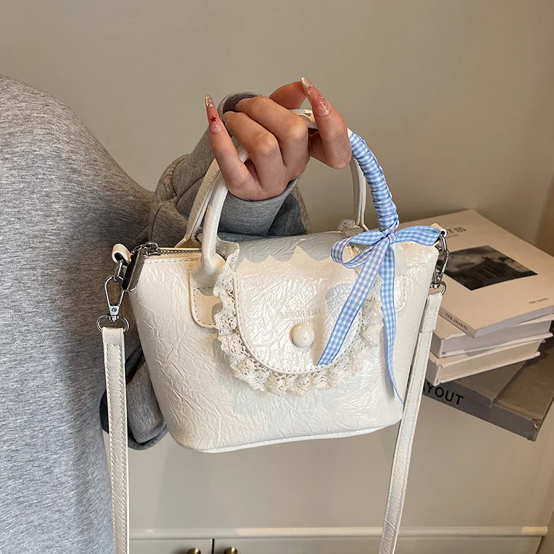 

Exquisite Super-hot Niche Bag Women's 2025 New Summer Versatile Messenger Bag High-end Fashion Portable Small Bag