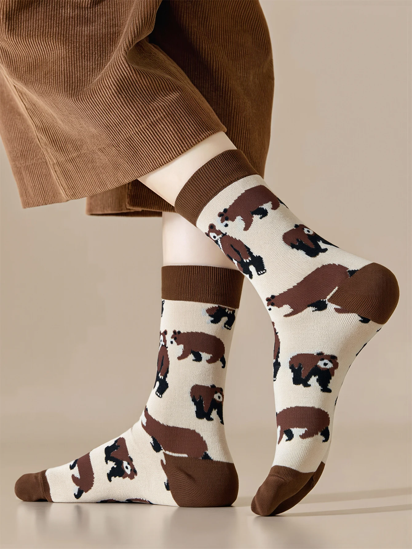 1 Pairs Men's Cute Cartoon Bear Print Cotton Socks, Kawaii Animal Pattern Mid-Calf Socks Novelity Street Skateboard Men Socks