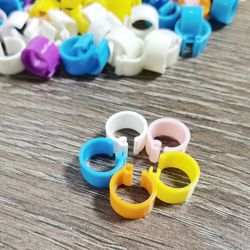 200 Pcs/Lot Mixed Color 8mm Pigeon Foot Ring Bird Toy Mark Plastic Ring