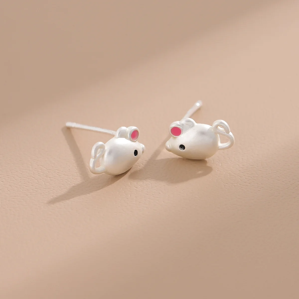 New Fresh And lovely Lady Pink Ears Small Mouse 925 Sterling Silver Jewelry Personality Animal Exquisite Stud Earrings  E053