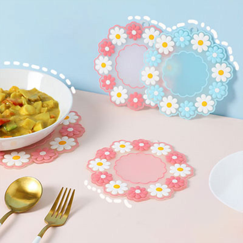  Kawaii Daisy Placemat Coaster Insulation Mat Drink Cup Pads Table Mat Anti-skid Cup Pads Tea Milk Coffee Cup Coaster Decoration 