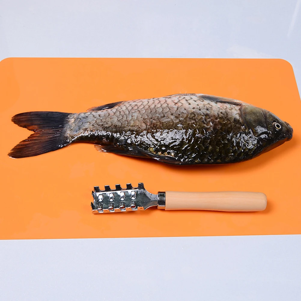 

Fish Scale Remover Stainless Steel Wood Ergonomic Grip Prevent Cuts Portable Kitchen Tool Scraper Cleaner Seafood Gadgets
