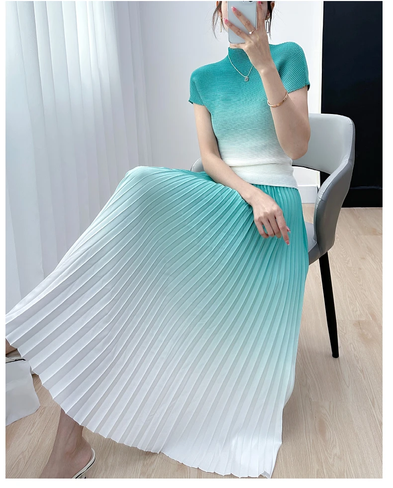 HOT SELLING Miyake fashion fold short sleeve stand collar Corn kernels Slim T-shirt+ pleated skirt Gradient suit IN STOCK