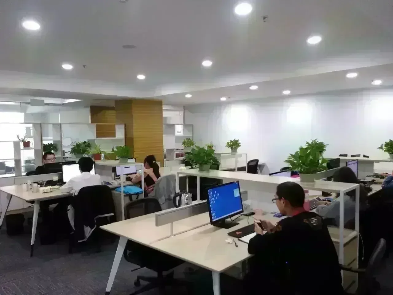 100% Original IRFS4010TRLPBF MOSFET MOSFT 100V 180A 4.7mOhm 143nC Qg IRFS40