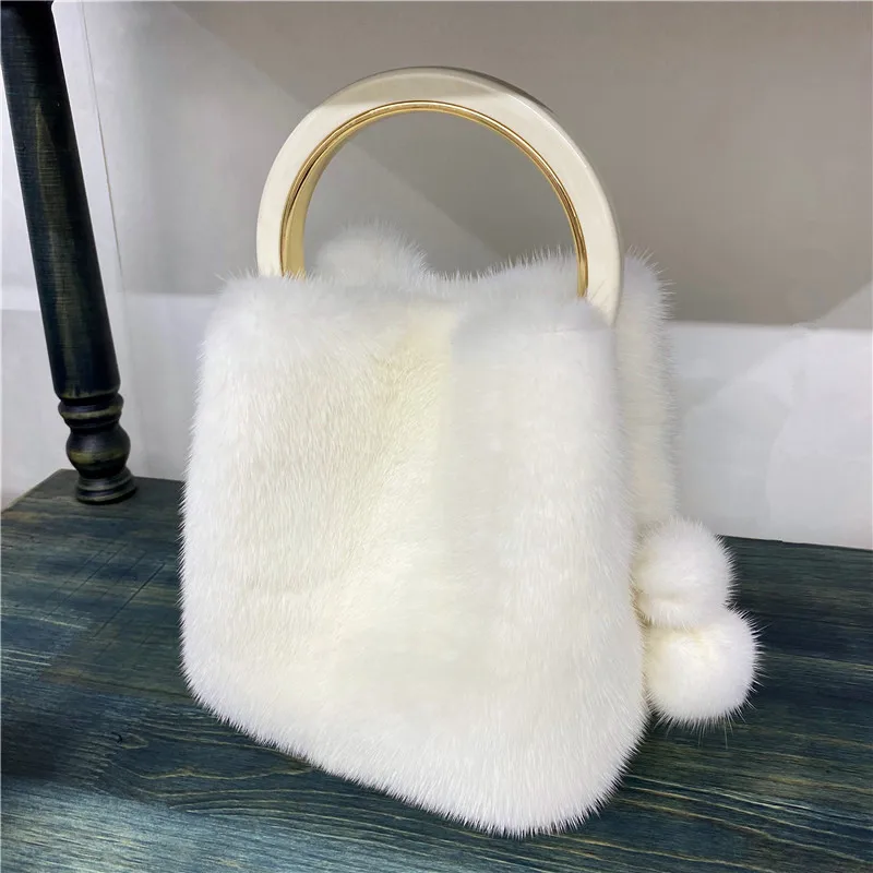 

Designer Fashion Natural Fur Handbag Shoulder Strap Crossbody Handbag Adjustable Large Capacity Real Mink Fur Bag For Women Bag