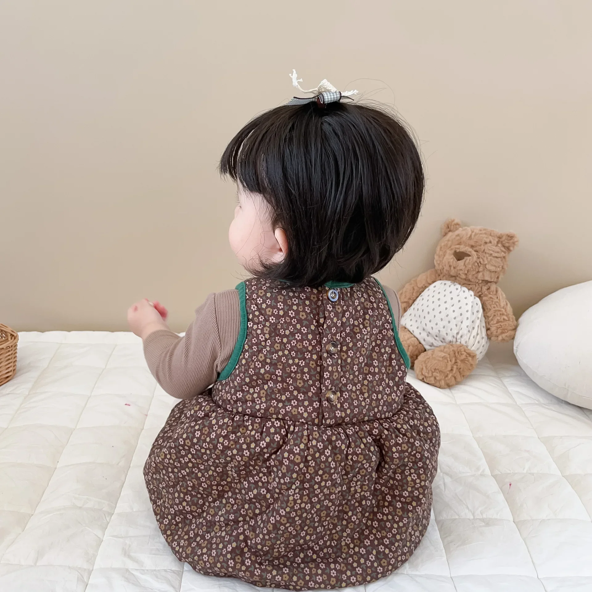 女の赤ちゃんのためのベルベットのドレス,ベルベット,ノースリーブ,厚手の生地,プリンセスドレス,暖かい服,新しいファッション,冬,2023