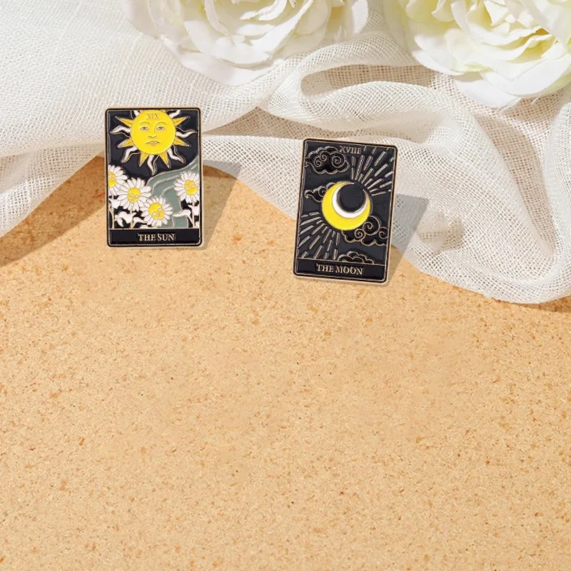 Tarot Enamel Pins Custom Sun Moon Stars Gothic Skeleton Lover Brooches Lapel Badges Bag Punk Dark Witch Jewelry Gift for Kids