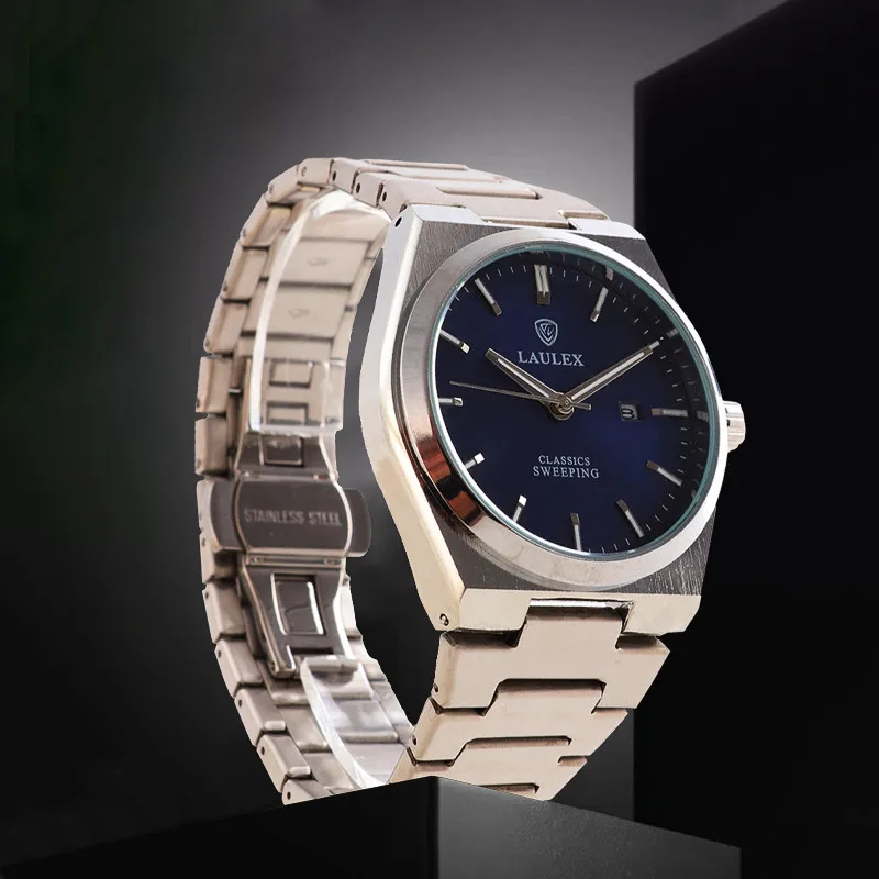 

Quartz Watch for Men with Sweeping Movement Sports Watch 40mm Diameter 11mm Thickness Calendar at 3 O'clock Position 3ATM