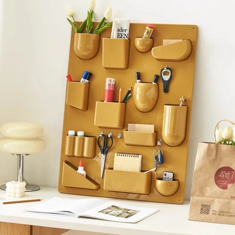 منظم جدار بيجبورد من الشمال، تخزين متعدد المساحات من المدخل إلى سطح المكتب على الطراز الاسكندنافي، ديكور فني جداري مع حامل أقلام #3