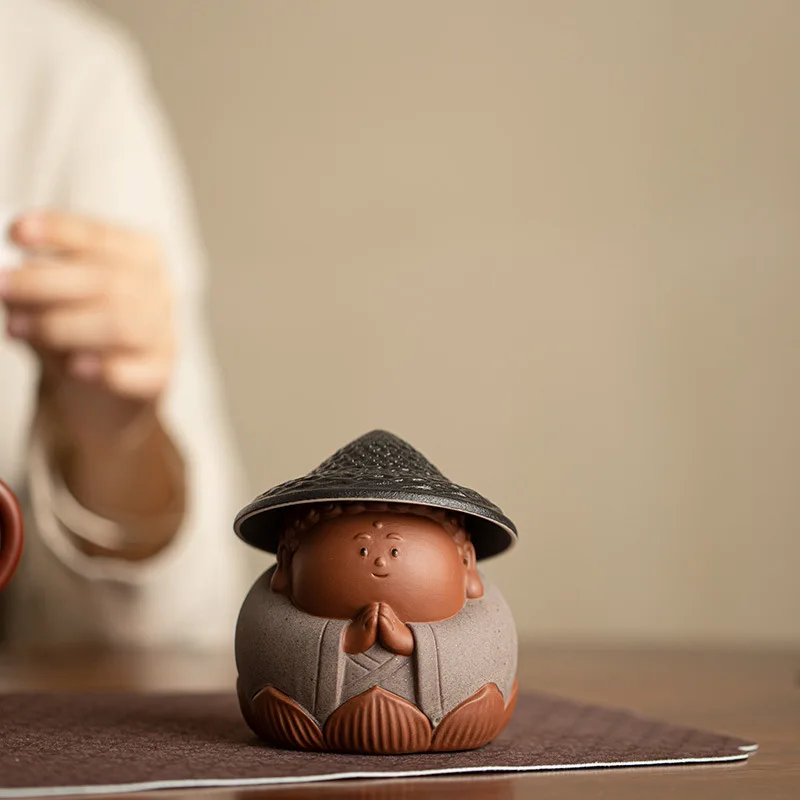 Handmade Dehua Zisha Stoneware Tea Strainer Nurturable Tea Pet Figurine for Gongfu Tea Ceremony Home Office Desk Decor Gift