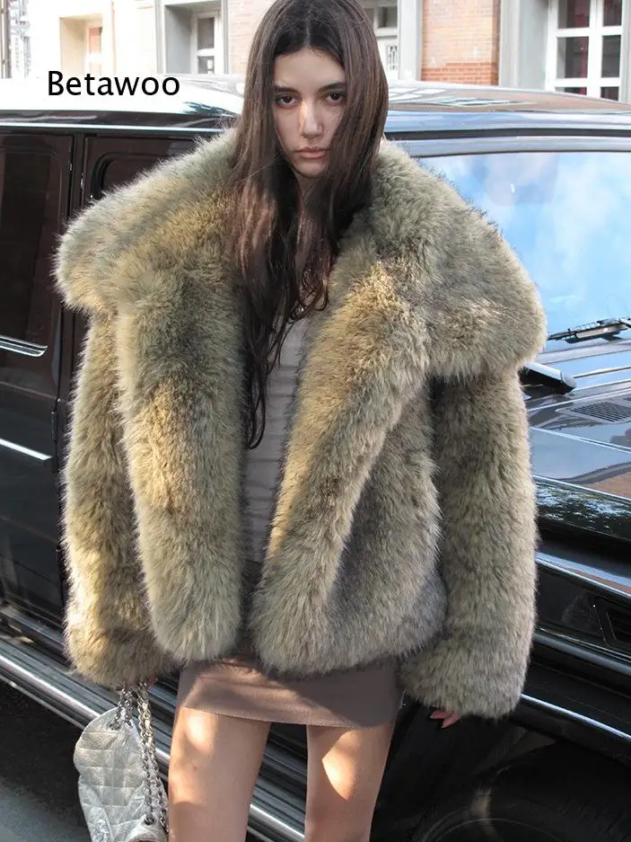 Women Faux Fur Short Jacket Coat Raccoon Fur Effect Outerwear Eco Friendly Furry Overcoat For Autumn Winter Daily Outdoor Party