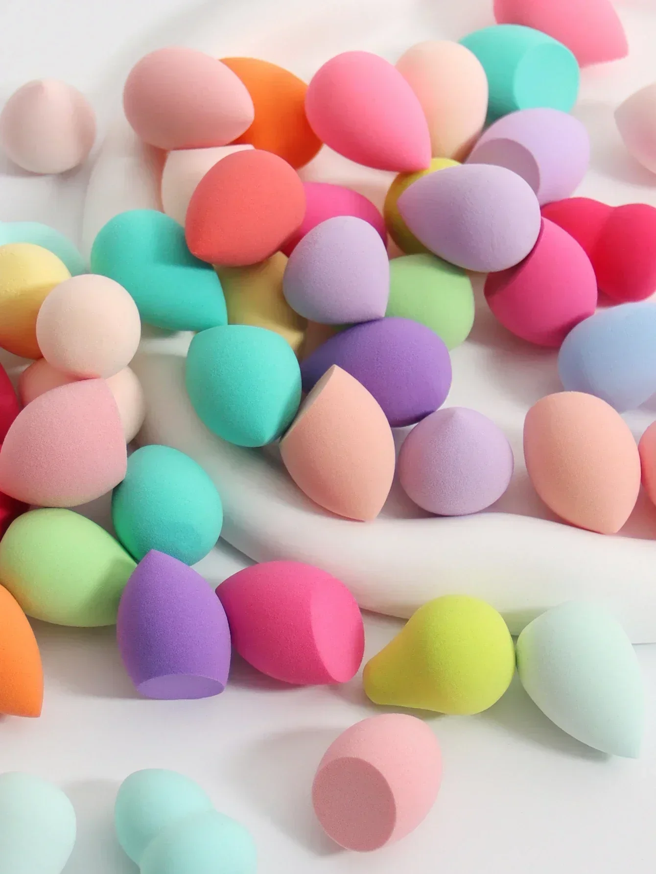ไข่แต่งหน้า Mini Random 10-20-50-100 แพ็ค สีและรูปทรงสุ่ม ฟองน้ําแต่งหน้าหลากสี ฟองน้ํารองพื้นผสมความงาม