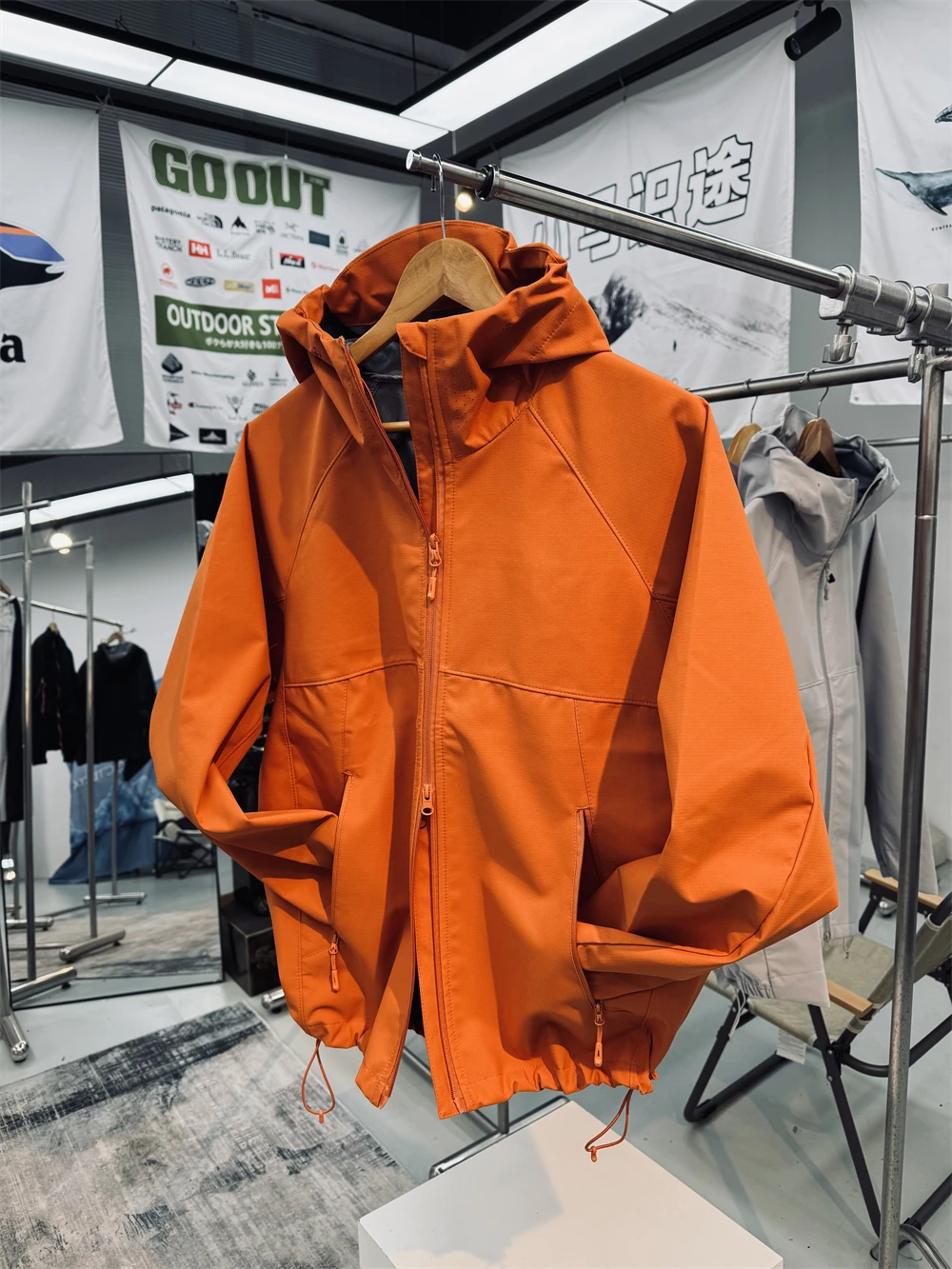 Unisex Outdoor Windproof Water-resistant Hiking  Jacket Soft  Clothing Coat Durable Polyester Fiber Spring Autumn