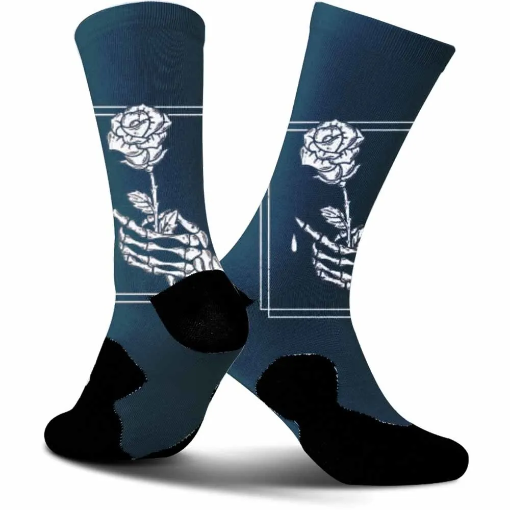 ถุงเท้าปั่นจักรยานกีฬารูปแบบท่าทางโครงกระดูกฮิปฮอปอินเทรนด์ระบายอากาศดูดซับเหงื่อเหมาะสําหรับผู้ที่ชื่นชอบกีฬากลางแจ้ง